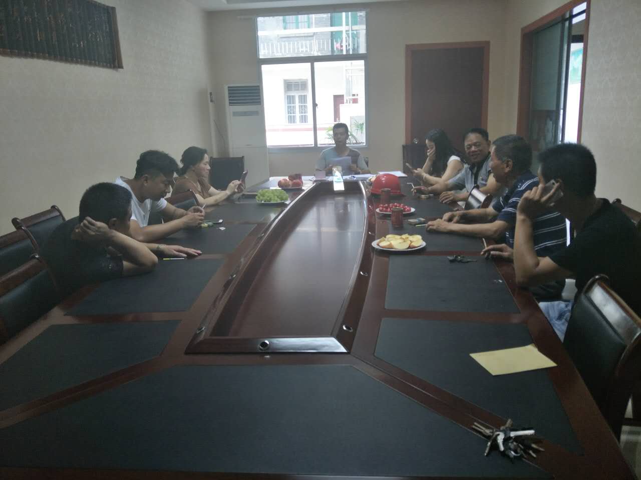 2017年7月1日黨員會議《會議主題：一、學(xué)習(xí)廖俊波找差距、抓落實(shí)主題組織生活會。二、學(xué)習(xí)袁毅同志在學(xué)習(xí)廖俊波同志先進(jìn)事跡座談會上的講話。三、劉云山在福建調(diào)研時(shí)強(qiáng)調(diào)學(xué)習(xí)弘揚(yáng)廖俊波同志崇高精神在為民實(shí)干中發(fā)揮先鋒模范作用的文章。》