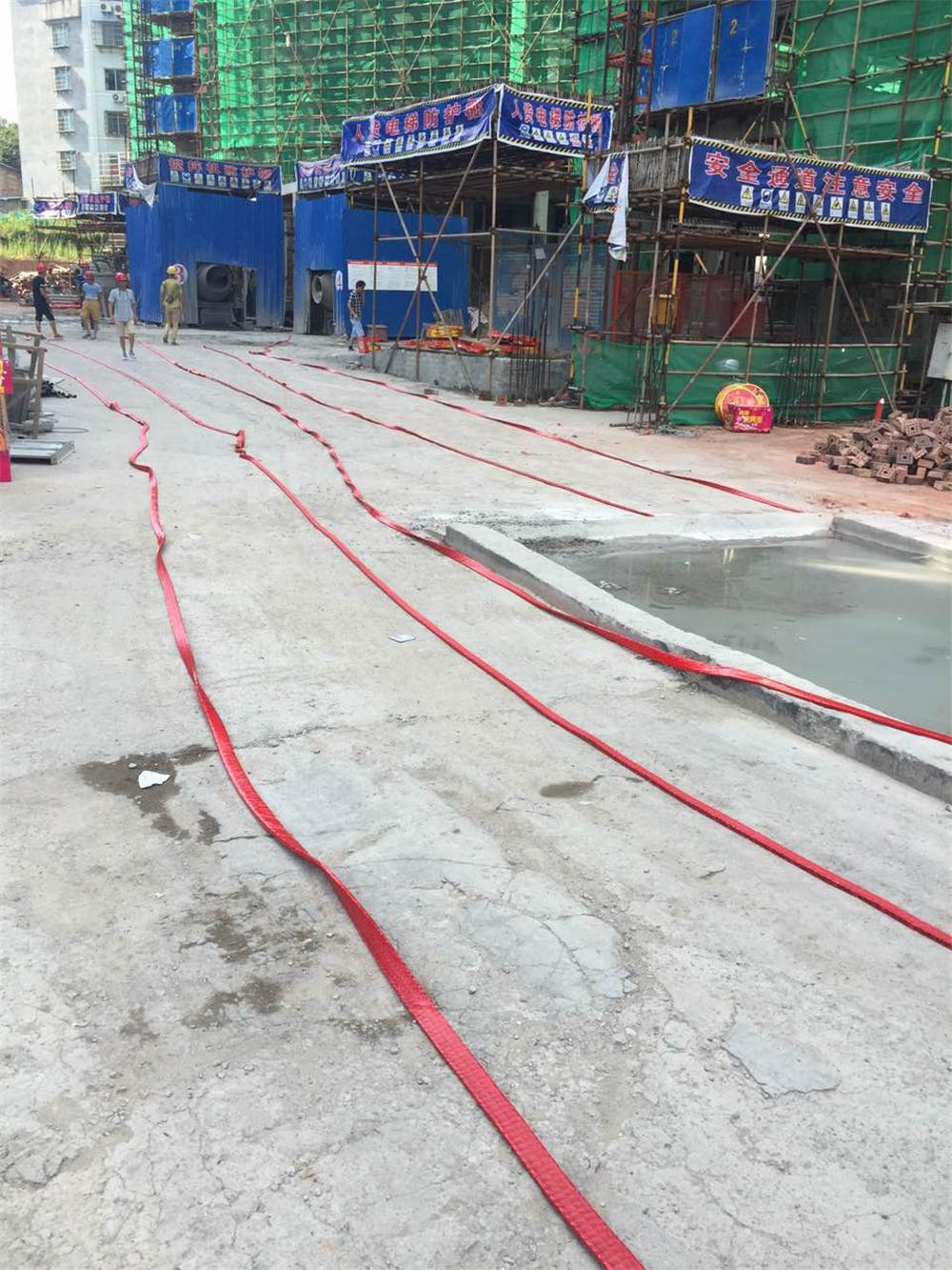 2017年7月21日象城龍庭項目封頂大吉