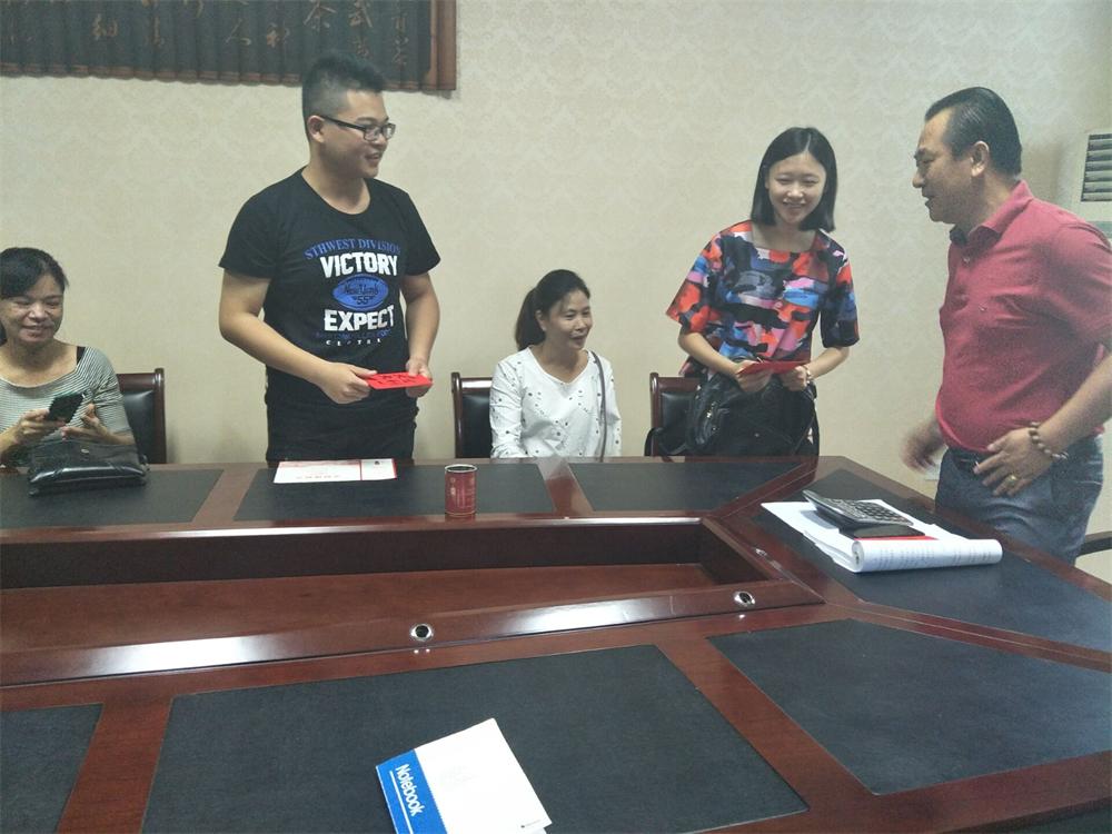 福建易順建筑工程有限公司2017年第一屆：“金秋助學(xué)，學(xué)子圓夢，誠信你我，感恩社會”