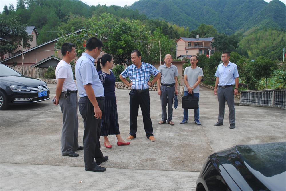 福建易順建筑工程有限公司“互動聯(lián)動、掛鉤幫扶”招沙甲村貧困戶捐贈儀式