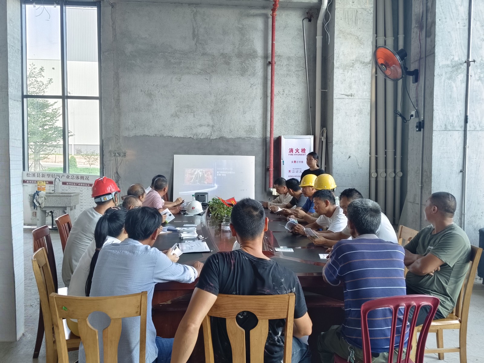 強(qiáng)化工傷預(yù)防培訓(xùn)，織密安全防護(hù)網(wǎng)